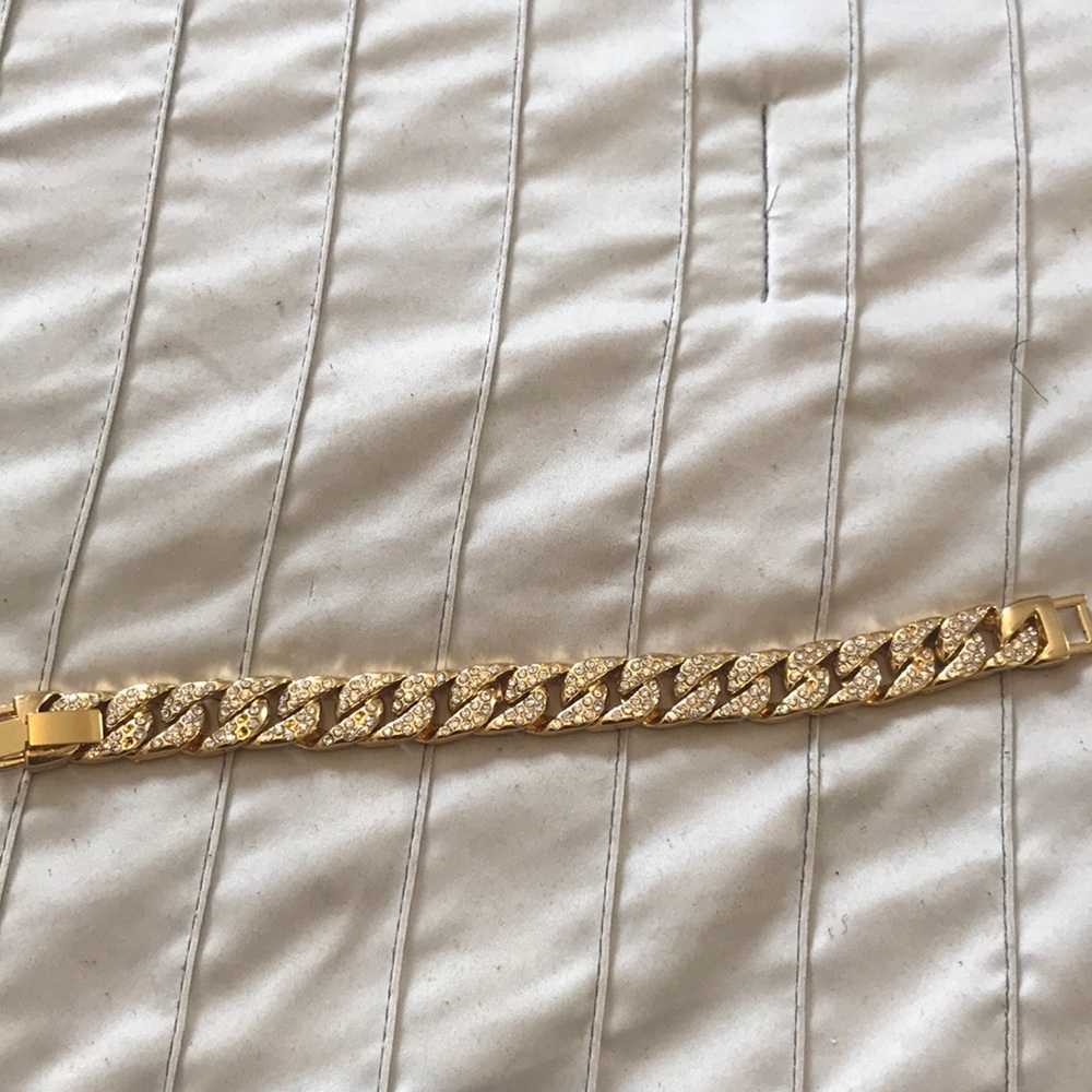 Jewelry - Picture 3 of 3